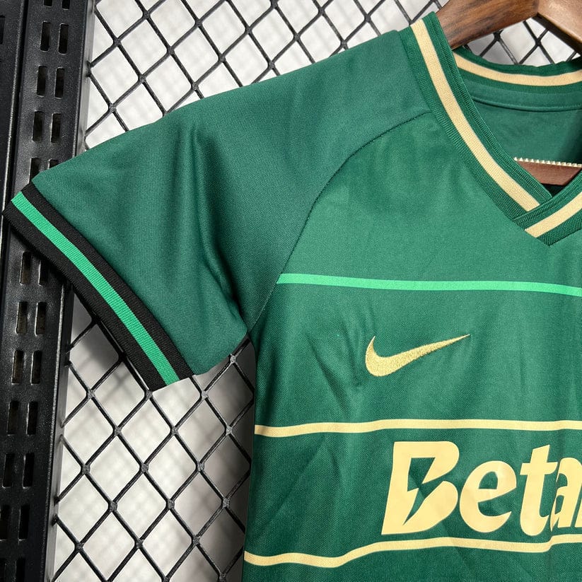 Conjunto infantil verde special editon 2024/25