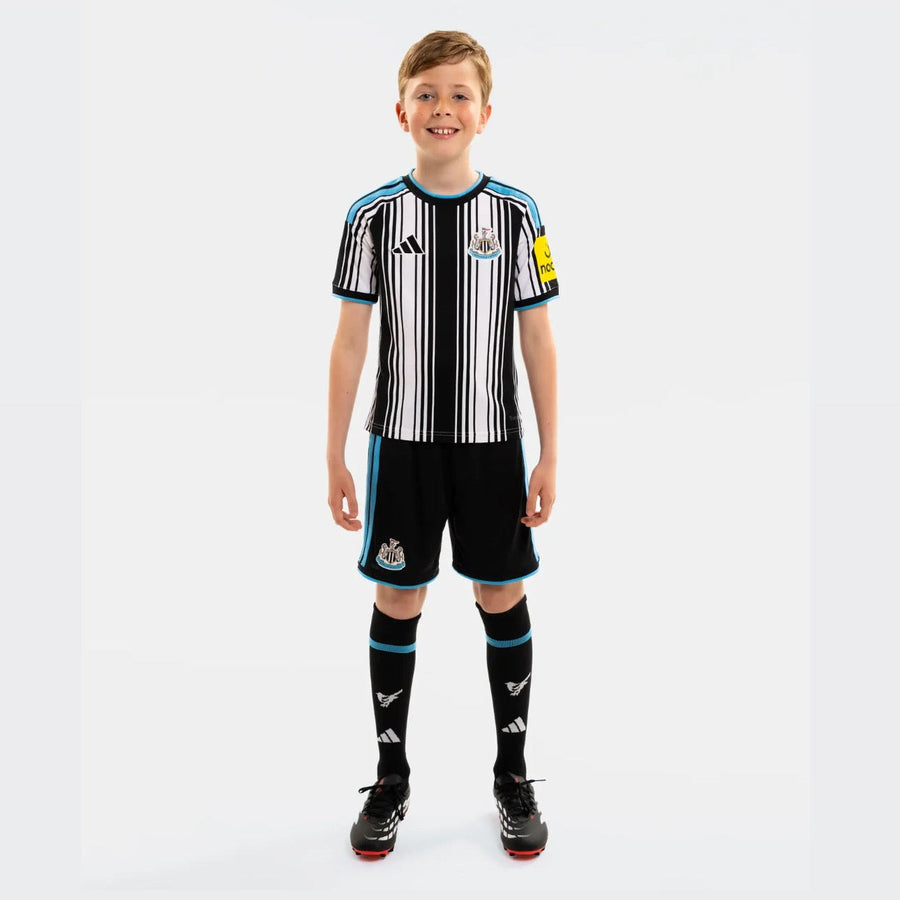 Conjunto Infantil Newcastle Principal 26/27