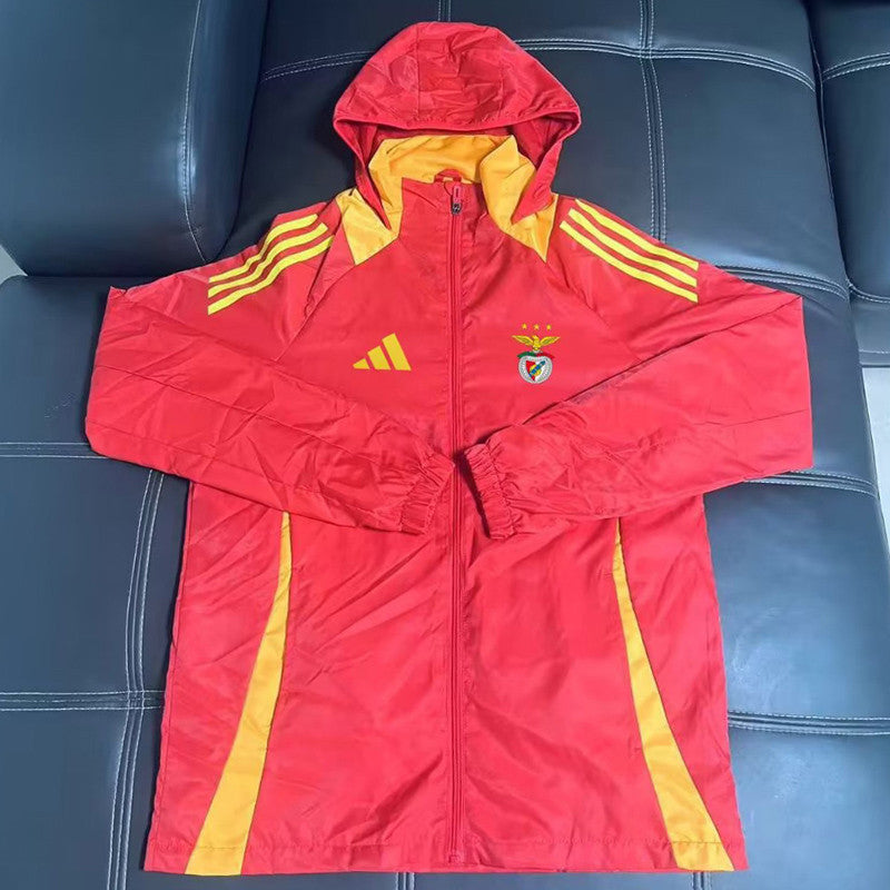 Casaco vermelho e amarelo 2026/27 fecho completo com capa