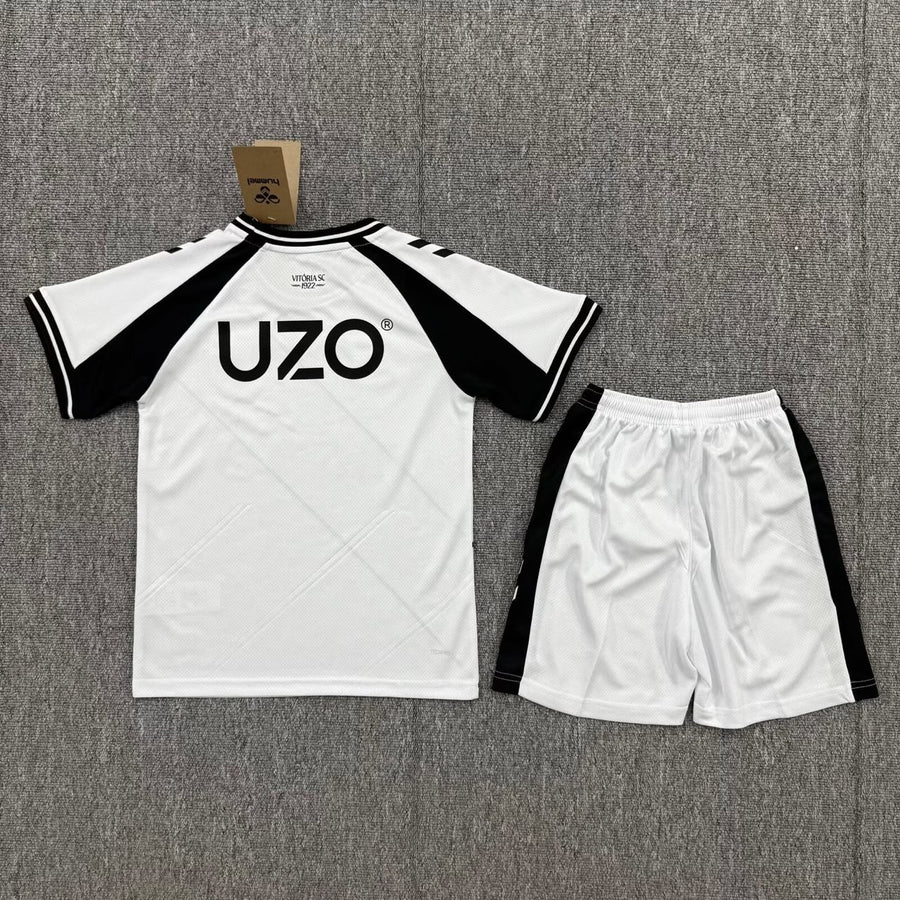Conjunto infantil Vitória Guimarães principal branca 2026/27