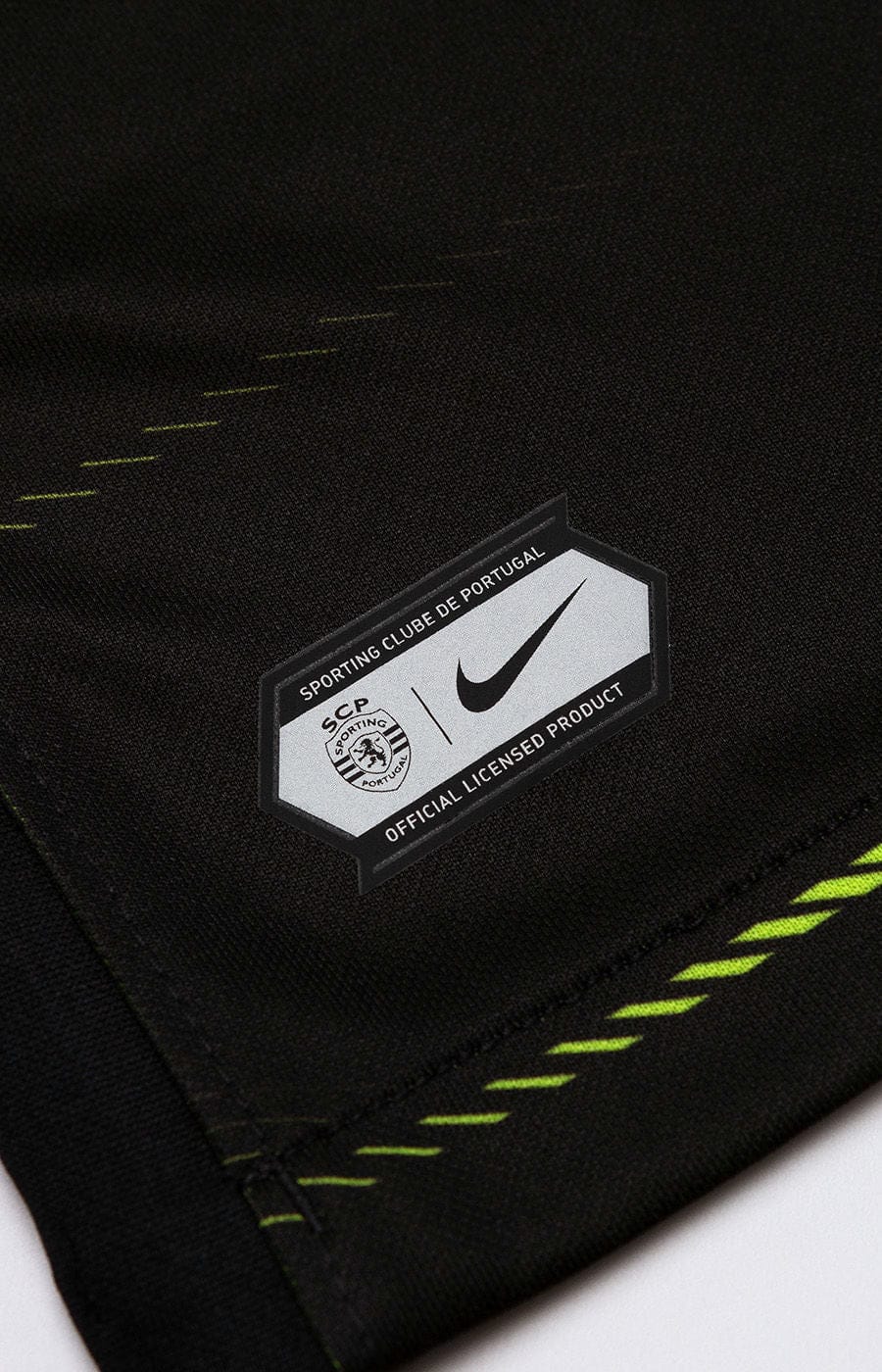 Camisola alternativa 2022/23 Preta e Verde retrô