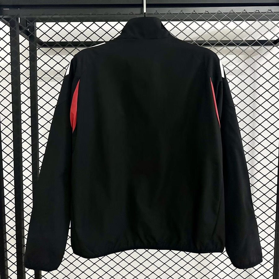 Casaco preto e vermelho 2025/26 fecho completo