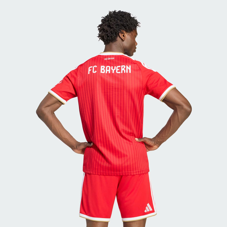 Camisola Bayern de Munique Principal 26/27