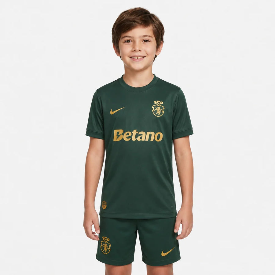Conjunto infantil Sporting comemorativa 120 anos verde 2026/27