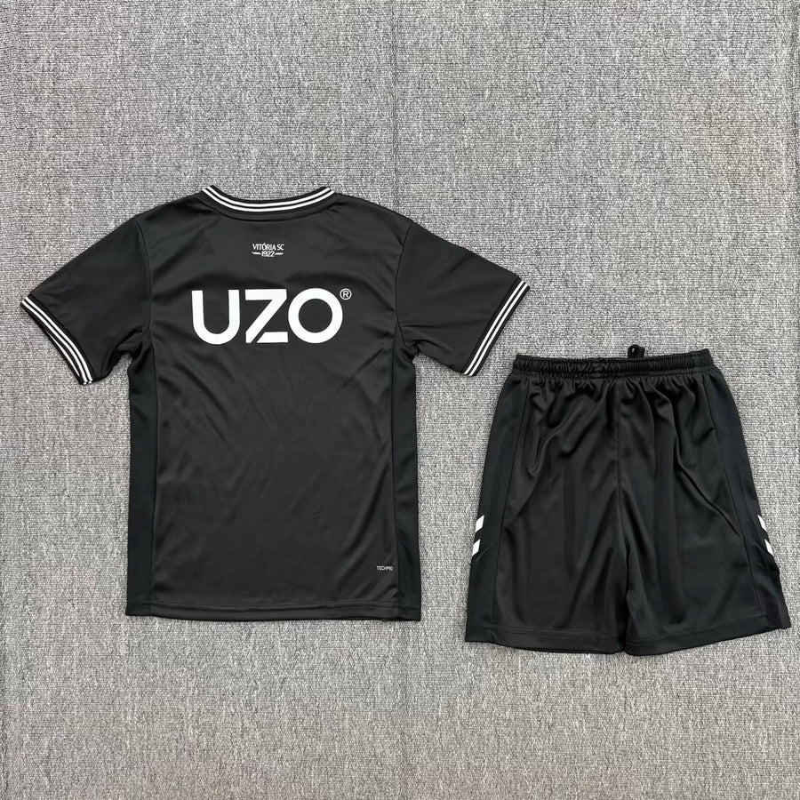 Conjunto infantil Vitória Guimarães alternativa preta 2026/27