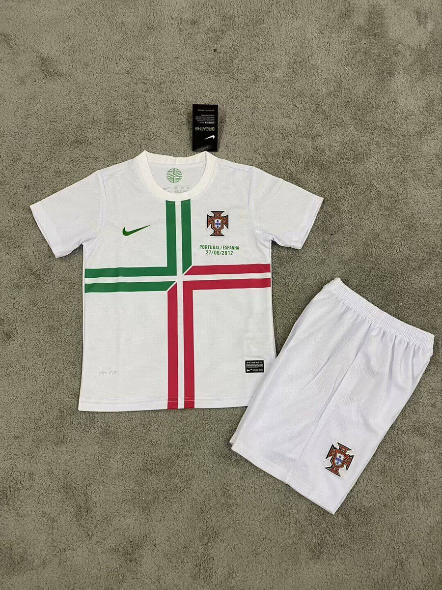 Conjunto infantil Portugal retro 2012