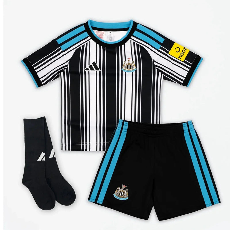 Conjunto Infantil Newcastle Principal 26/27