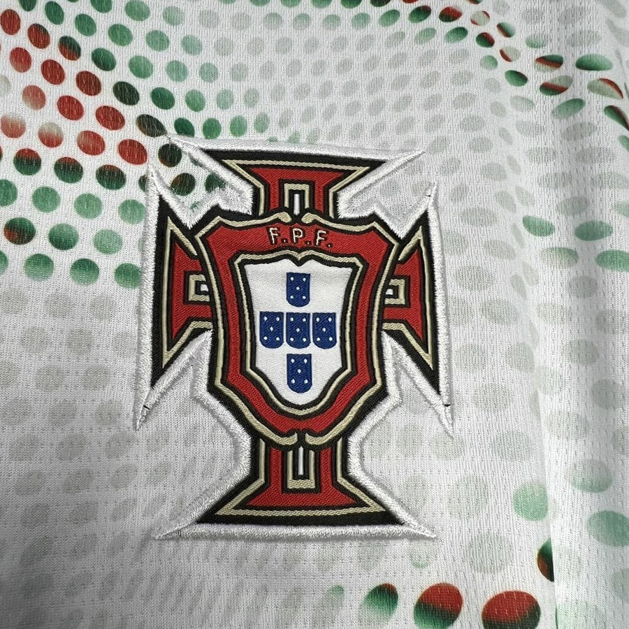 Camisola branca alternativa 2025