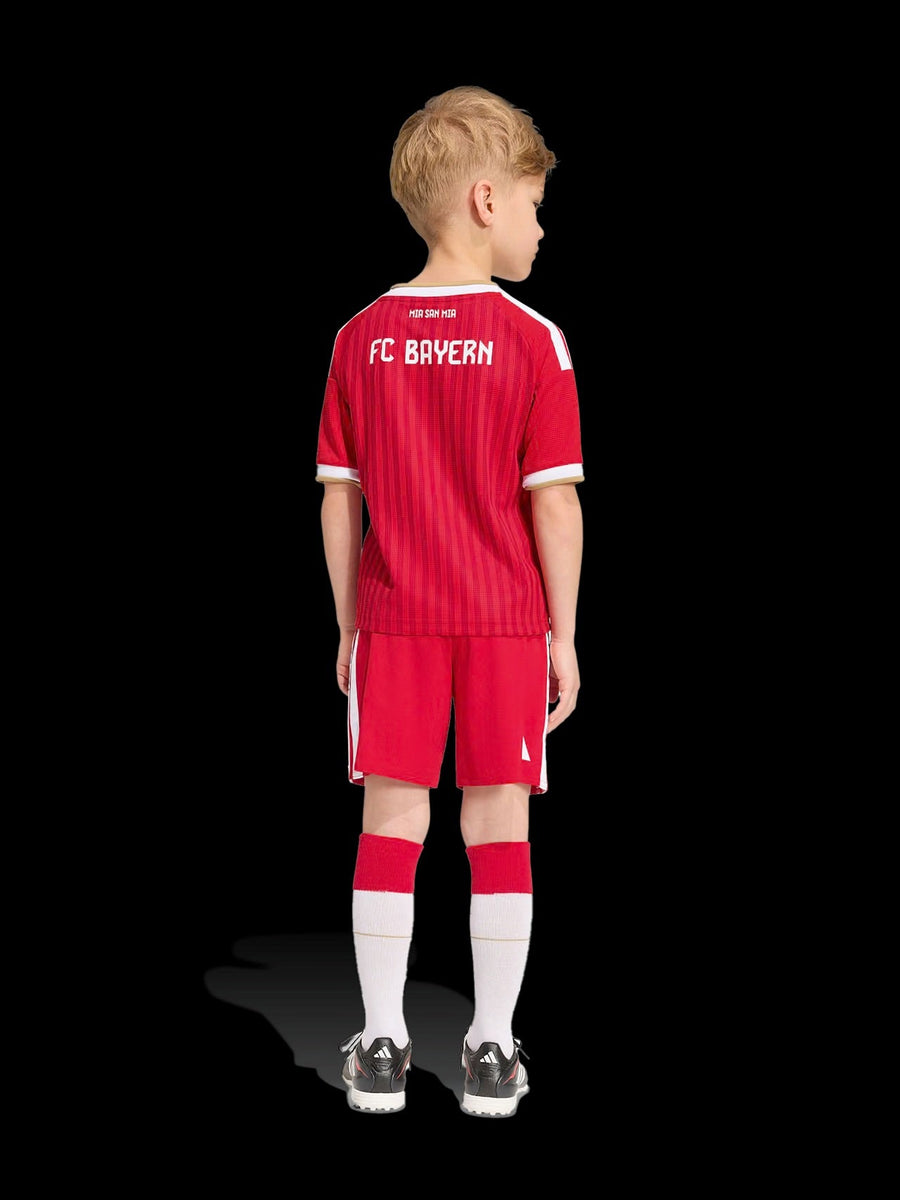 Conjunto Infantil Bayern de Munique Principal 26/27