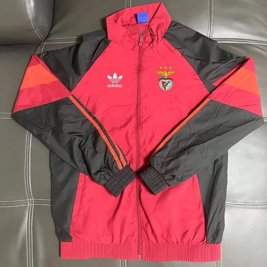 Casaco vermelho e preto 2026/27 fecho completo