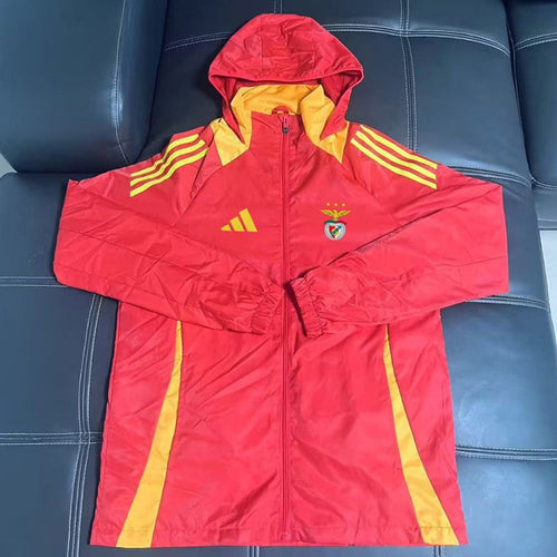 Casaco vermelho e amarelo 2026/27 fecho completo com capa