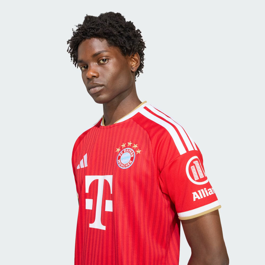Camisola Bayern de Munique Principal 26/27