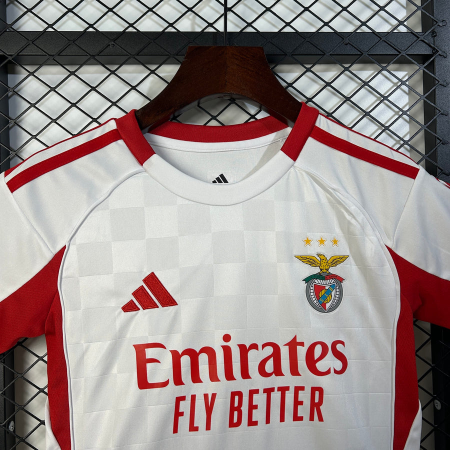 Conjunto infantil Terceiro 2025/26