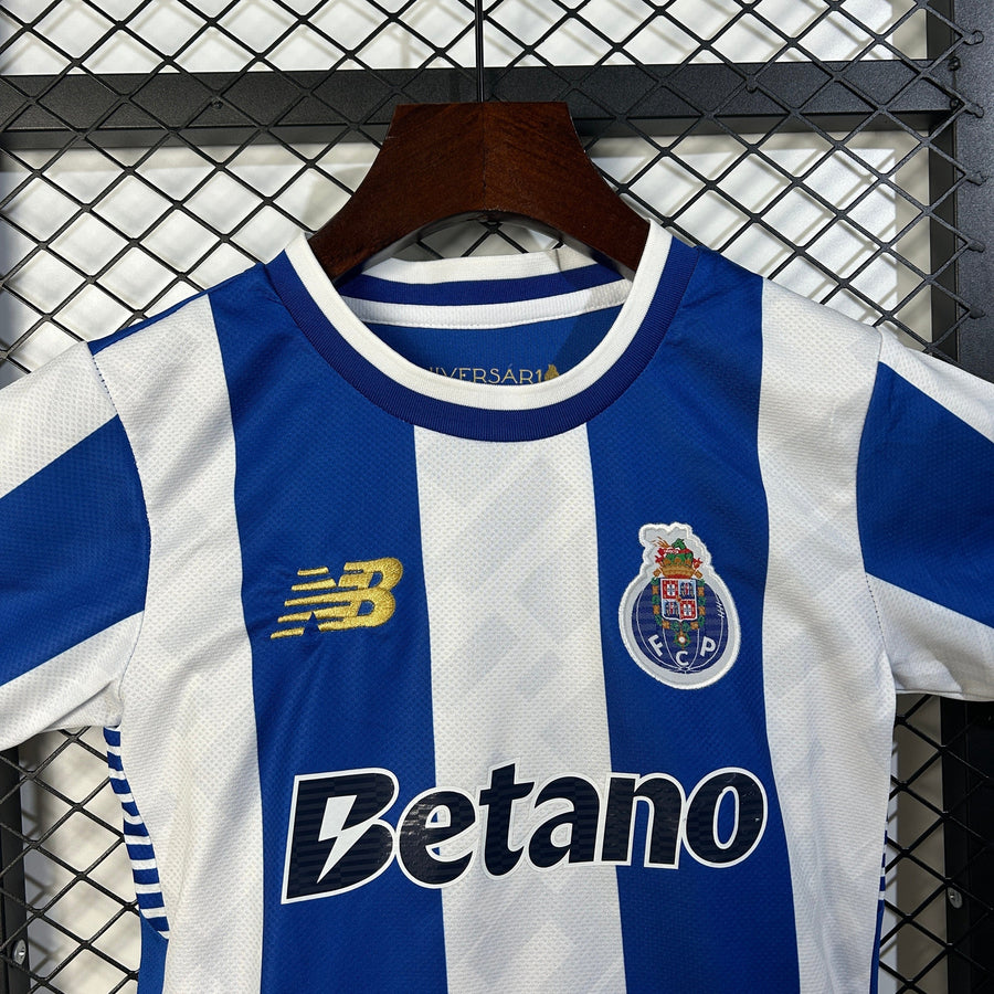 Conjunto infantil principal azul e branco 2025/26